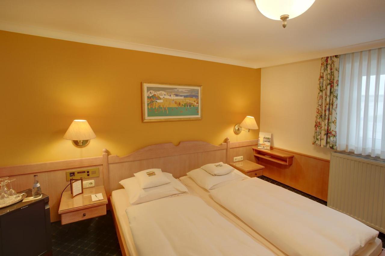 Hotel Brauereigasthof Landwehr-Braeu Reichelshofen Pokój zdjęcie