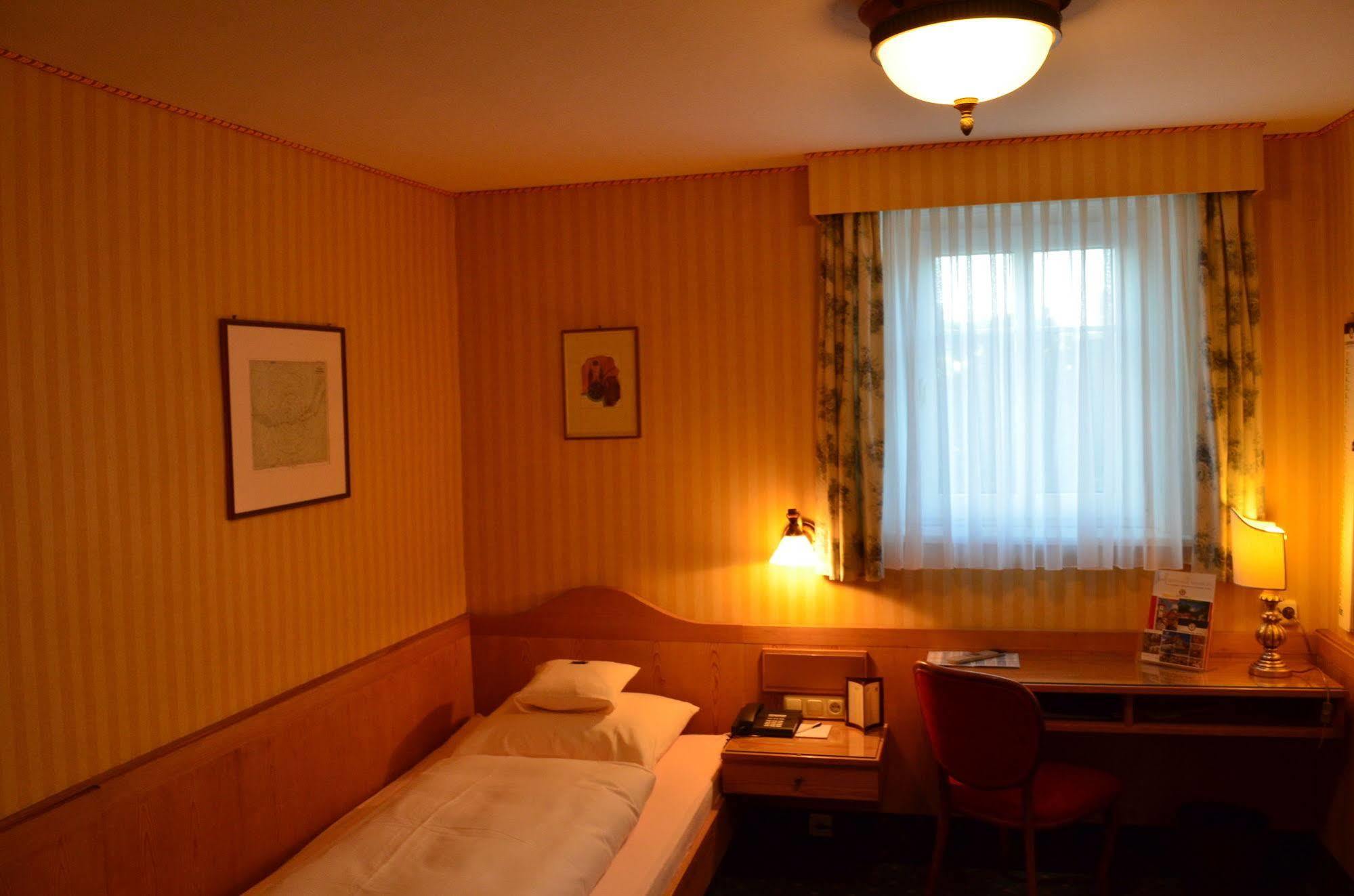 Hotel Brauereigasthof Landwehr-Braeu Reichelshofen Zewnętrze zdjęcie